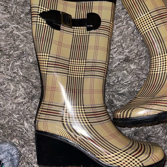 Henry Ferrera Plaid Wedge Rain Boots - Picture 2 of 11